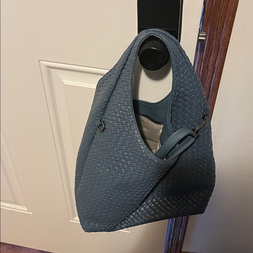 Elegant Blue Woven Women's Bag